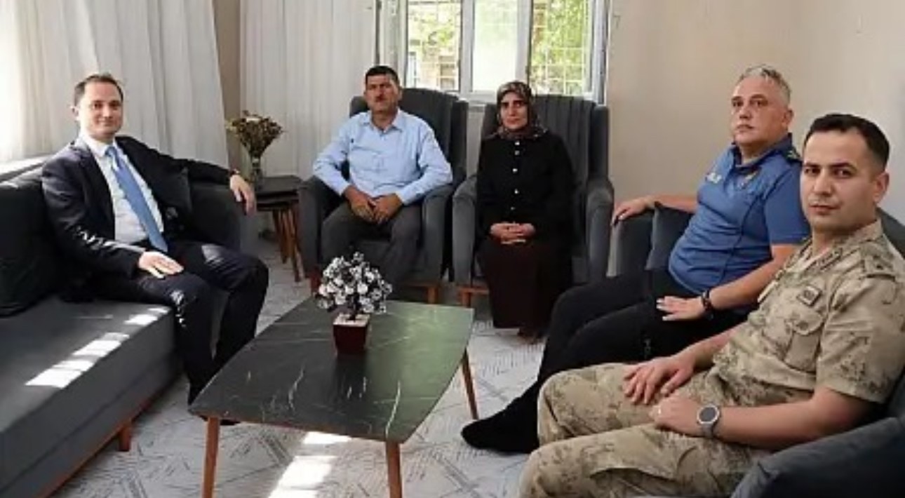 KURTALAN KAYMAKAMI BAŞARA ŞEHİT AİLELERİYLE GÖRÜŞTÜ