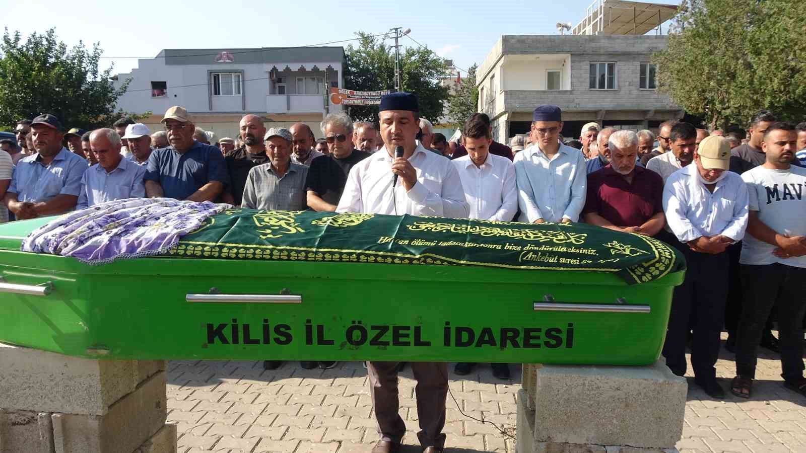 KİLİS’TE EŞİ TARAFINDAN SİLAHLA VURULARAK ÖLDÜRÜLEN KADIN SON YOLCULUĞUNA UĞURLANDI