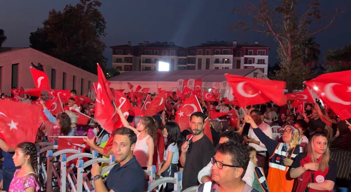 OSMANİYE’DE DEMOKRASİ VE MİLLİ BİRLİK YÜRÜYÜŞÜ