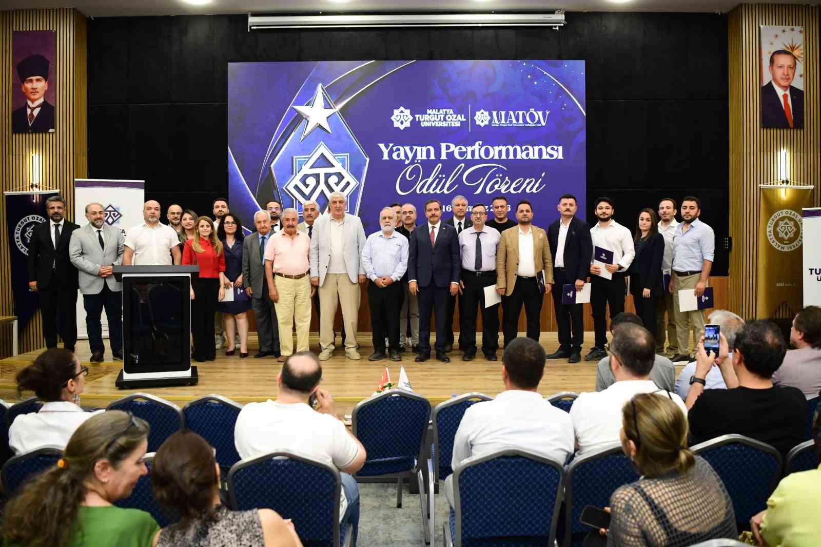 MTÜ’DE AKADEMİK KURUL TOPLANDI, BAŞARILI AKADEMİSYENLER ÖDÜLLENDİRİLDİ