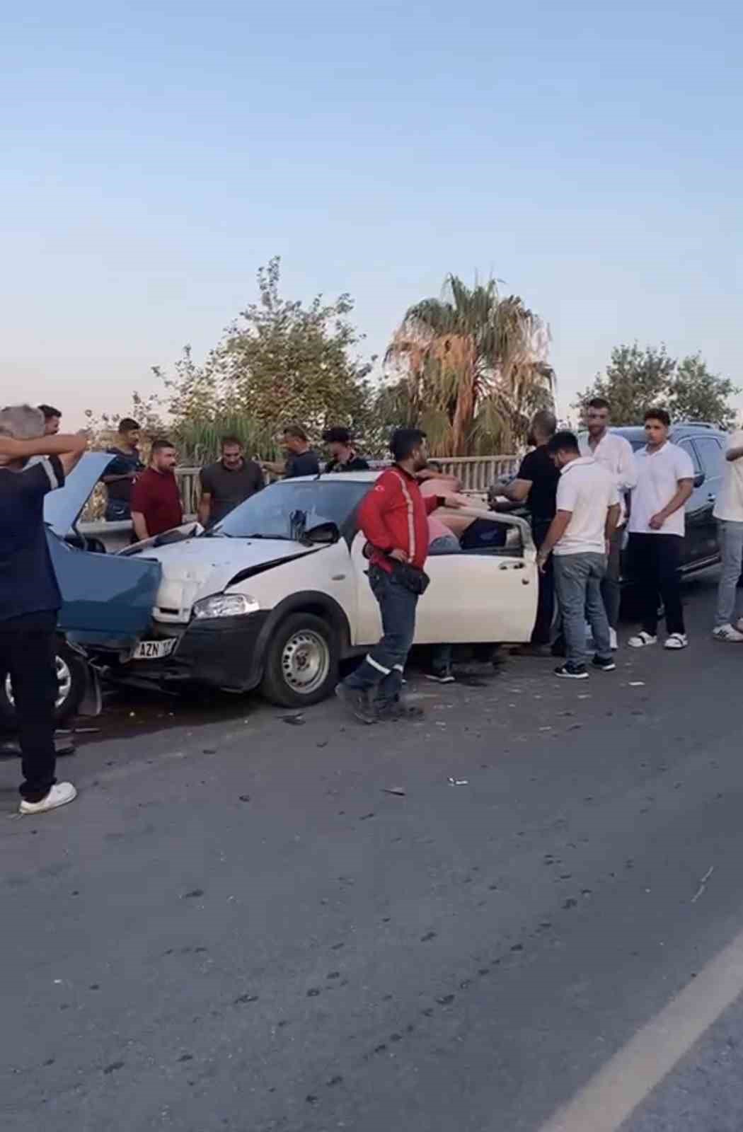 TARSUS’TA ZİNCİRLEME KAZA: 3 YARALI