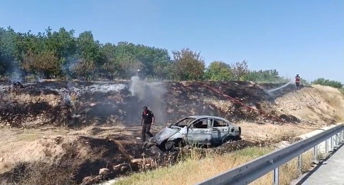 BARİYERLERE ÇARPAN OTOMOBİL ALEV ALMIŞTI: AĞIR YARALANAN SÜRÜCÜ HAYATINI KAYBETTİ