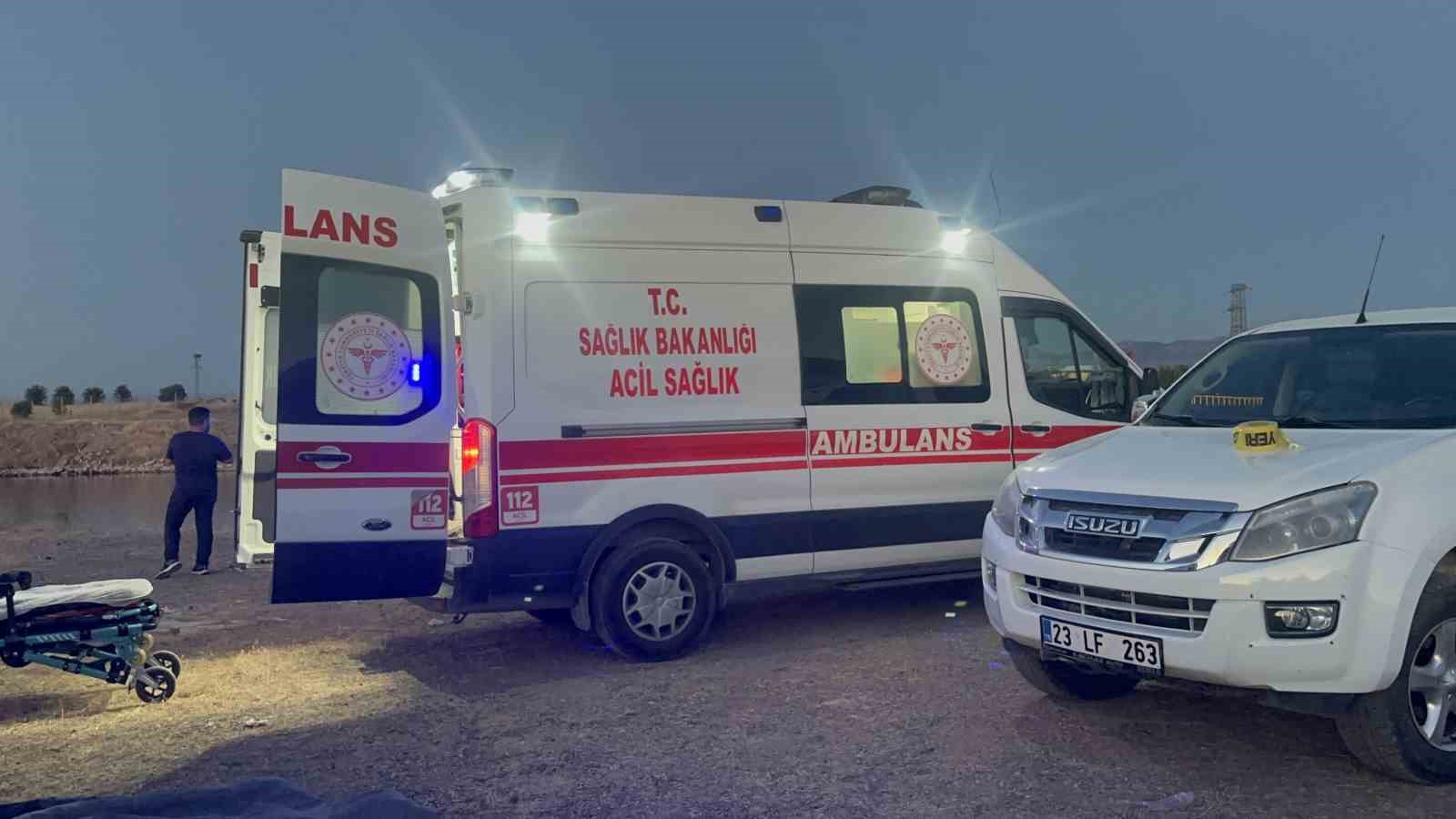 ELAZIĞ’DA BABASIYLA BARAJ GÖLÜNE GİREN GENÇ BOĞULDU