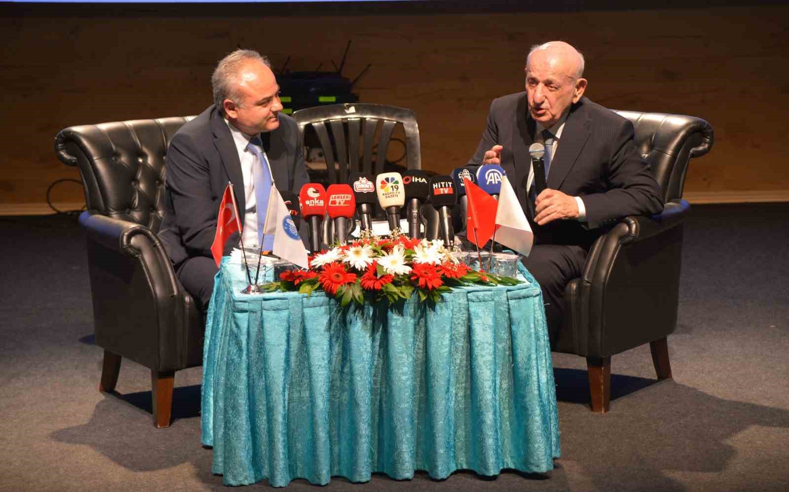 İSMAİL KAHRAMAN, ÇORUM’DA 15 TEMMUZ’U ANLATTI
