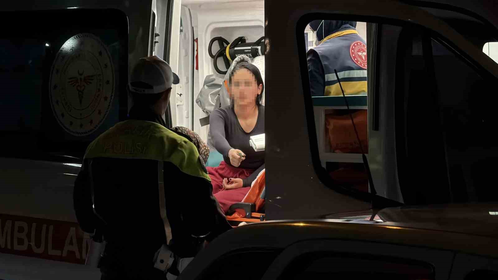 BOLU’DA OTOMOBİLLE ÇARPIŞAN MOTOSİKLET SÜRÜCÜSÜ YARALANDI