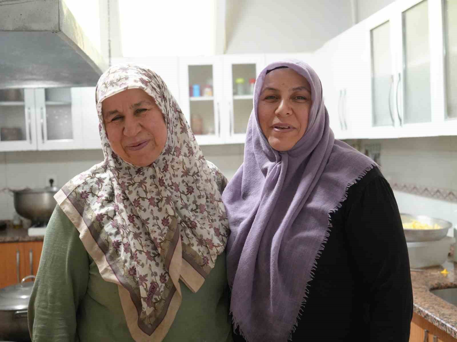 DEVLET DESTEKLEDİ, ANNE VE KIZI AZİMLE BAŞARDI: 11 YILDIR KÖYDEKİ RESTORANDA DAMAKLARI ŞENLENDİRİYORLAR