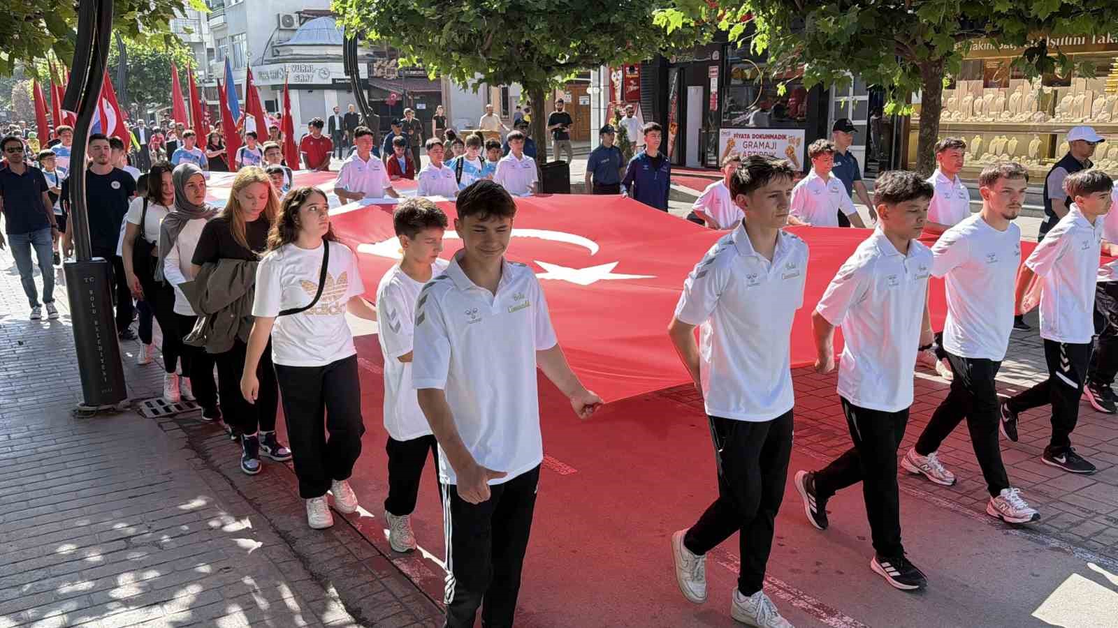 ATATÜRK’ÜN BOLU’YA GELİŞİNİN 92’NCİ YIL DÖNÜMÜ TÖRENLE KUTLANDI