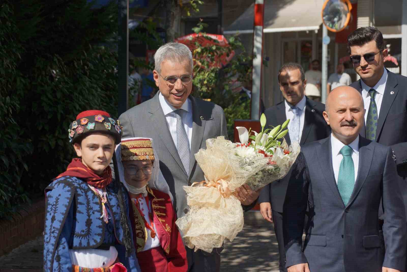SAĞLIK BAKANI MEMİŞOĞLU: "DÜNYANIN EN İYİ SAĞLIK HİZMETLERİ TÜRKİYE’DE"