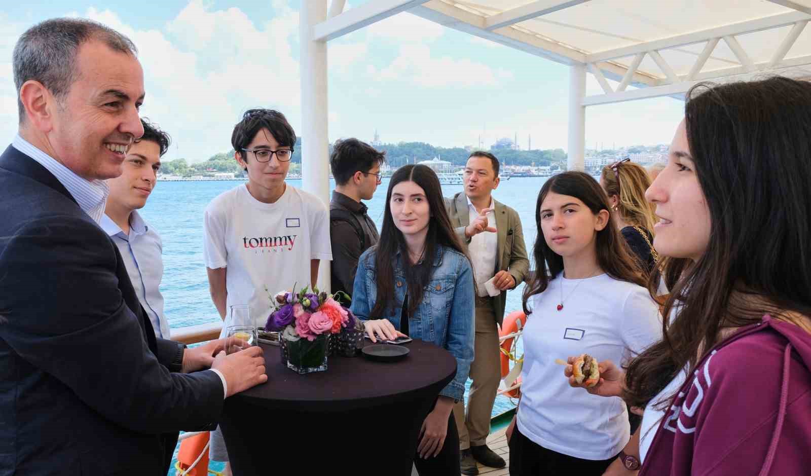 LİSE ÖĞRENCİLERİNİN GİRİŞİMCİLİK YOLCULUĞU BAŞLADI