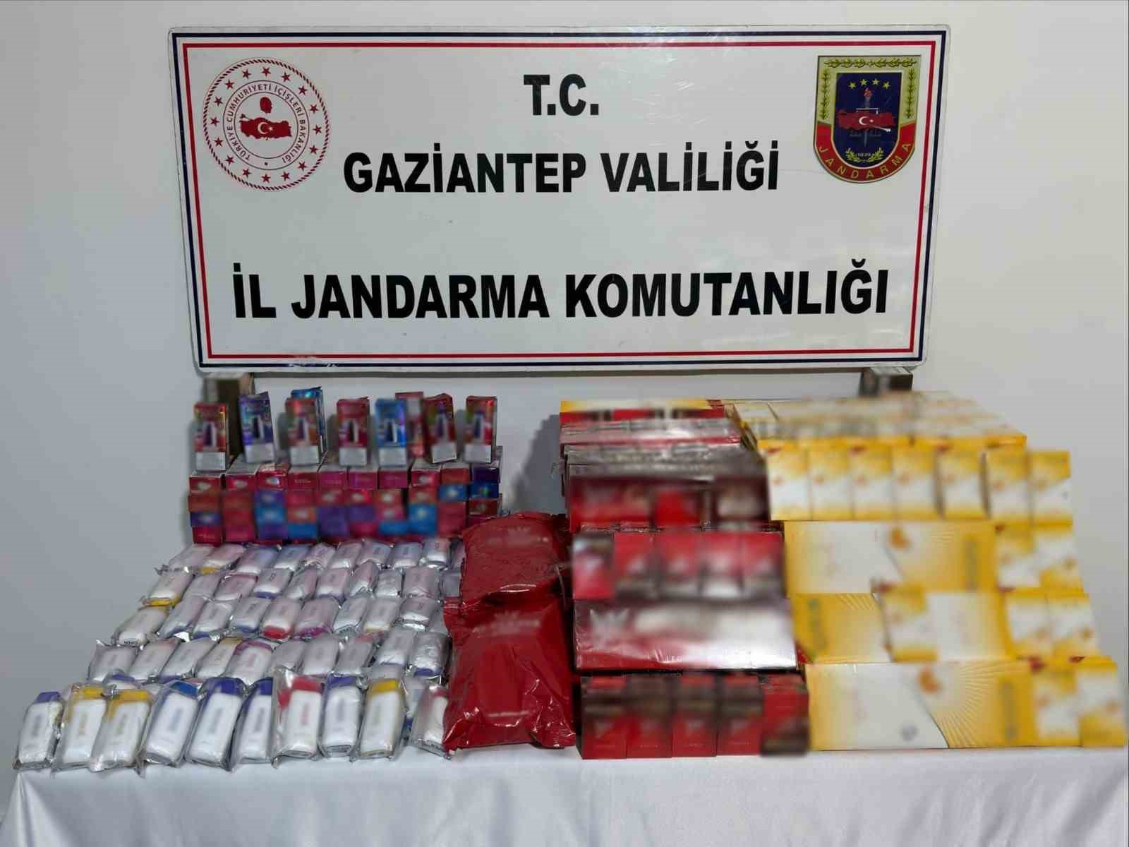 GAZİANTEP’TE 1 MİLYON TL DEĞERİNDE KAÇAK MALZEME ELE GEÇİRİLDİ: 3 GÖZALTI
