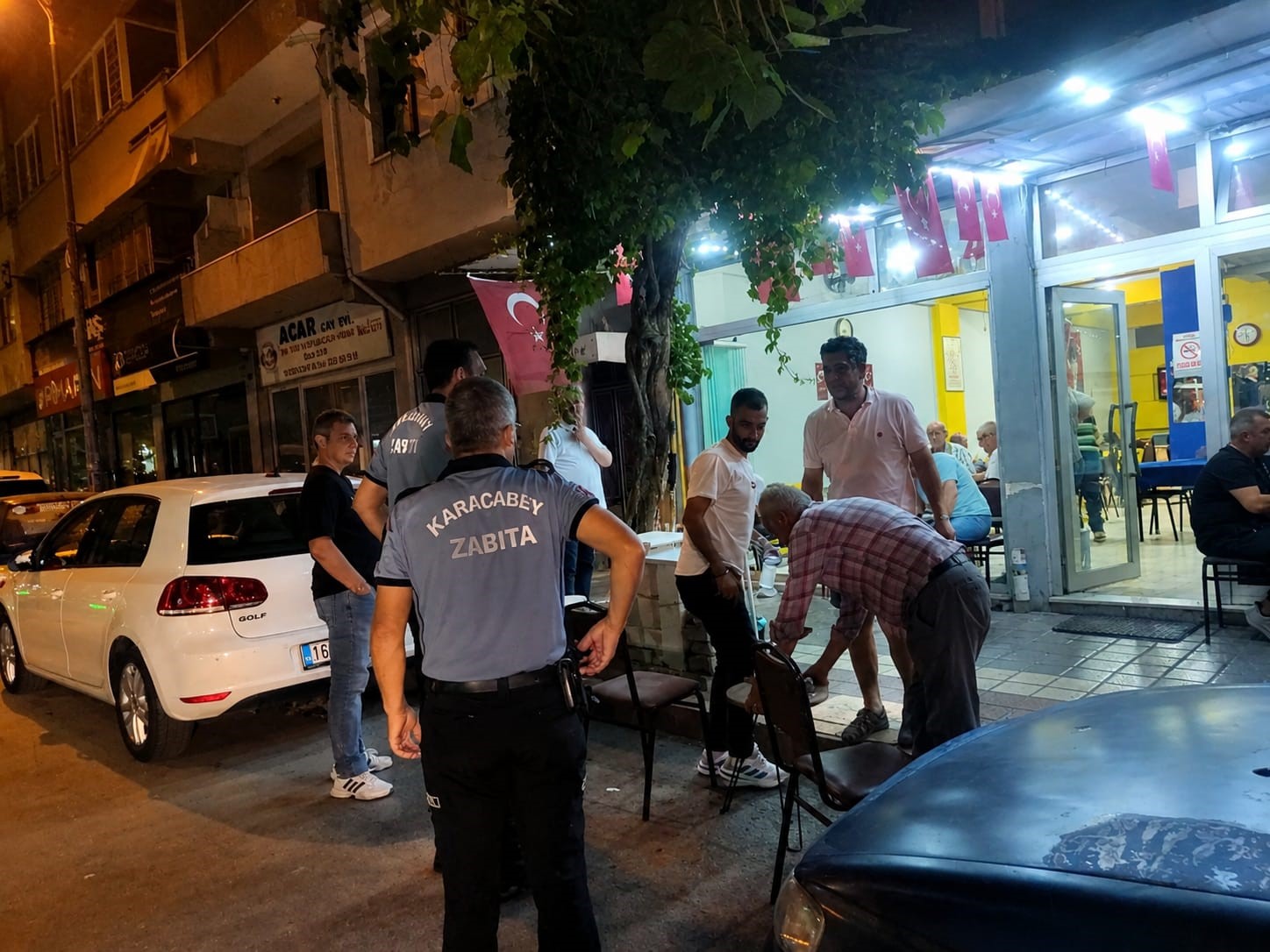 KARACABEY BELEDİYESİ’NDEN YOL VE KALDIRIM İŞGALLERİNE KARŞI KARARLI MÜCADELE