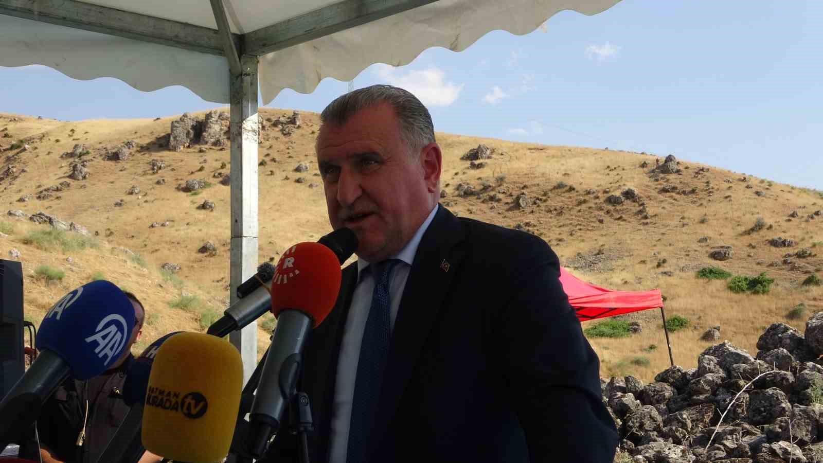BAKAN BAK: "KÜLTÜRLERİ VE İNANÇLARI YAŞATMAK DEVLETİN EN ÖNEMLİ GÖREVLERİNDENDİR"