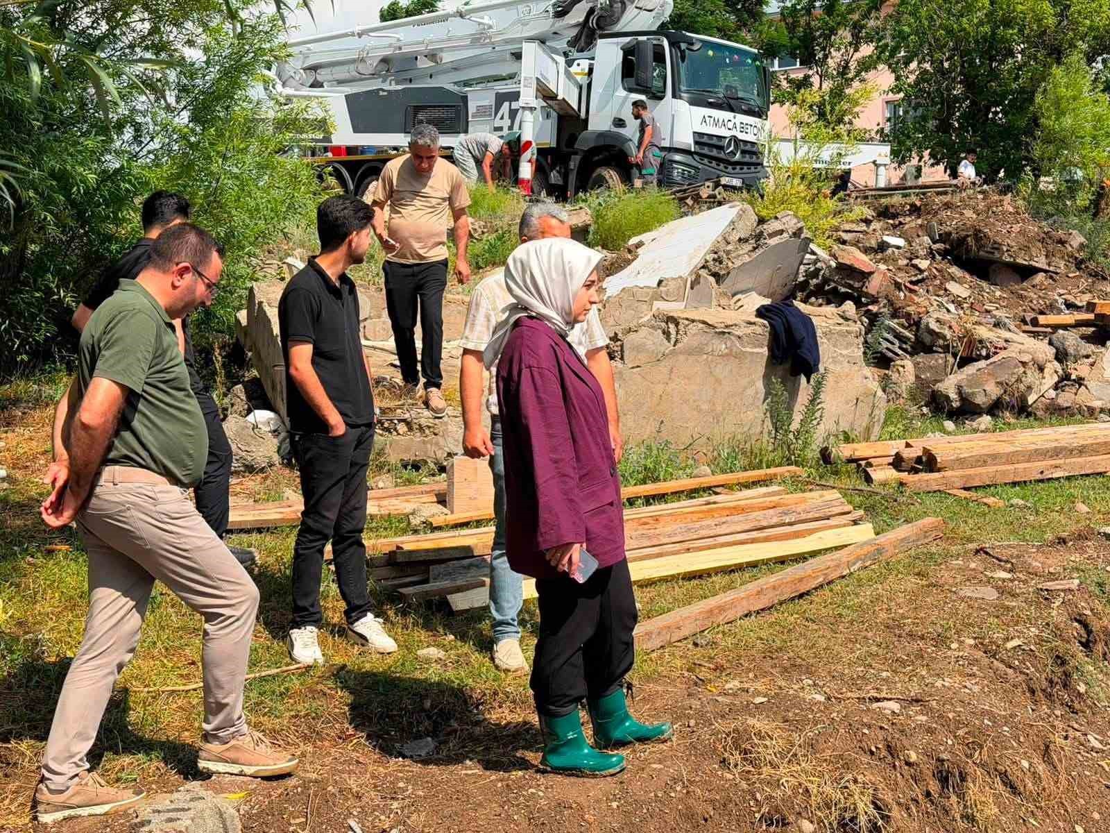 KAYMAKAM ÇİZMELERİYLE GÜNDEM OLDU