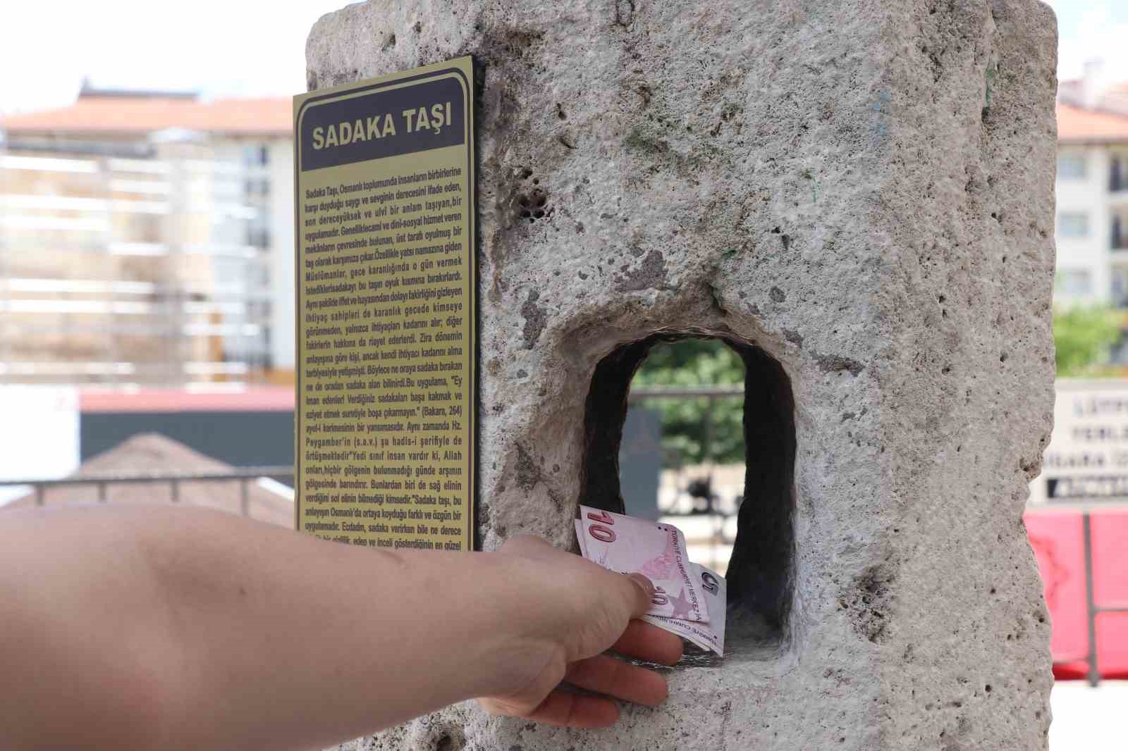 BİRLİK VE BERABERLİĞİN SİMGESİ OLAN SADAKA TAŞLARI GÜNÜMÜZDE UNUTULDU