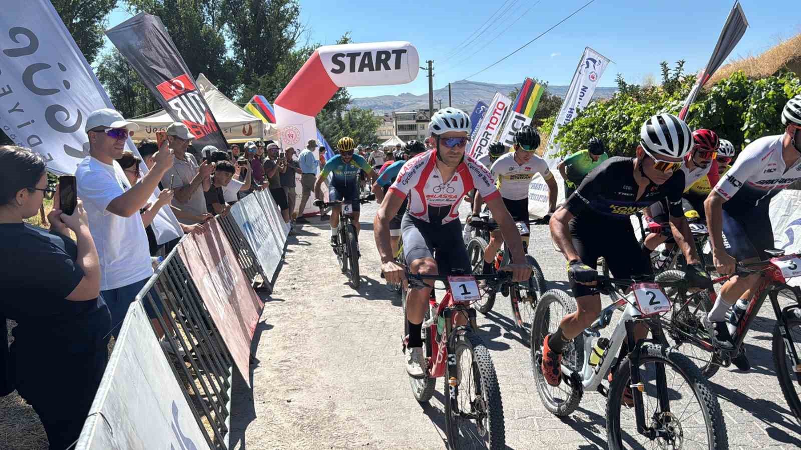 KAPADOKYA, TÜRKİYE DAĞ BİSİKLETİ ŞAMPİYONASI’NA EV SAHİPLİĞİ YAPTI