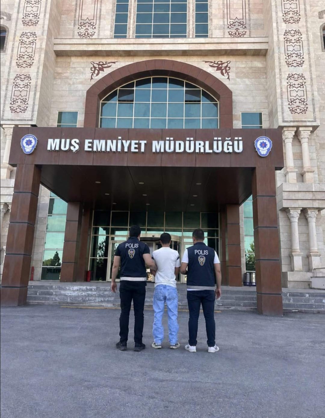 MUŞ’TA 9 YIL 10 GÜN HAPİS CEZASI BULUNAN HÜKÜMLÜ YAKALANDI