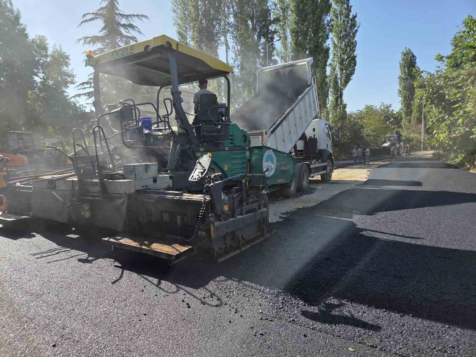 YAHYALI’YA 35 MİLYON TL’LİK ASFALT YATIRIMI