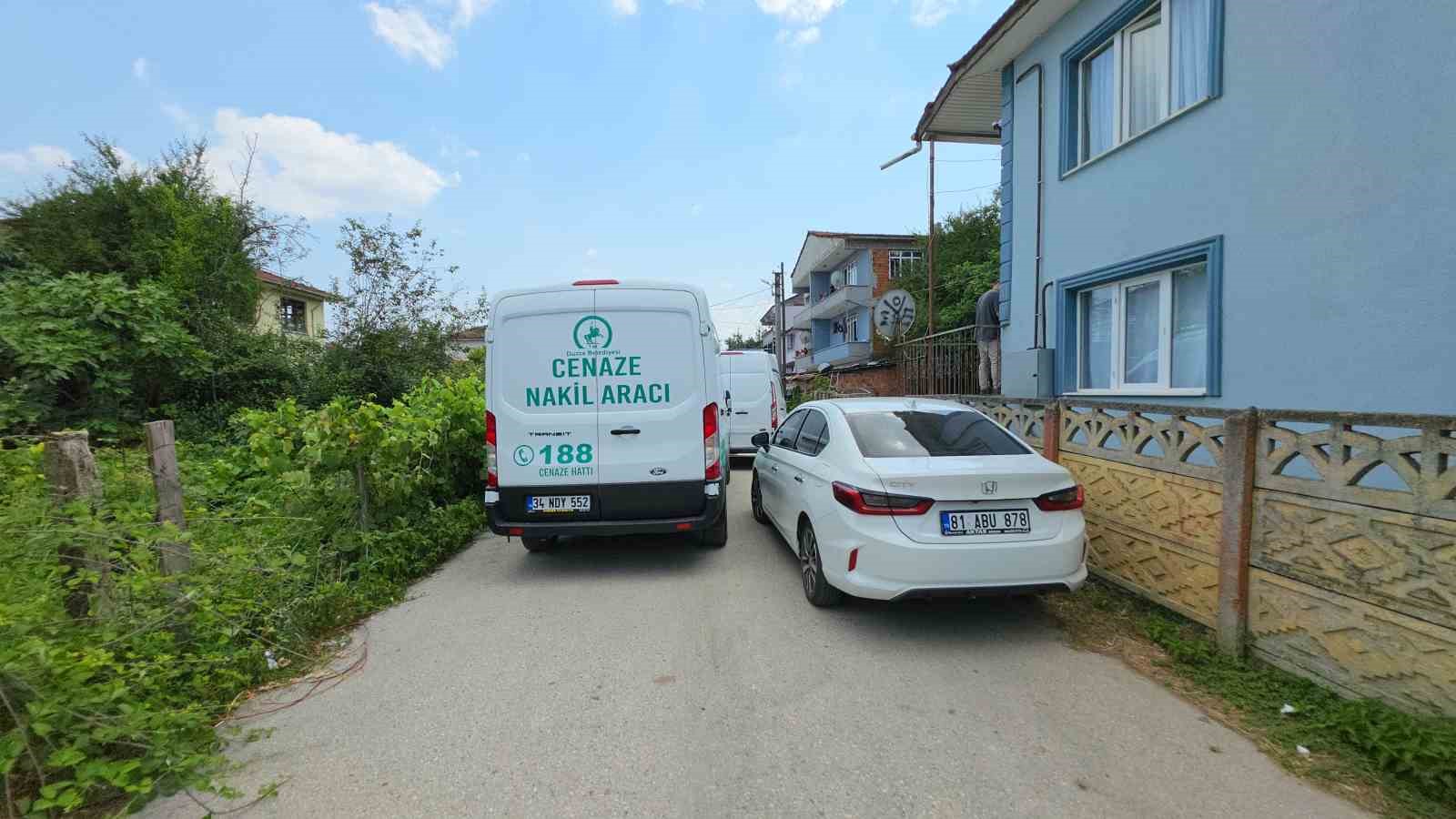 İNŞAAT İŞÇİSİ EVDE KALDIĞI ARKADAŞINI YANLIŞLIKLA SİLAHLA VURARAK ÖLDÜRDÜ
