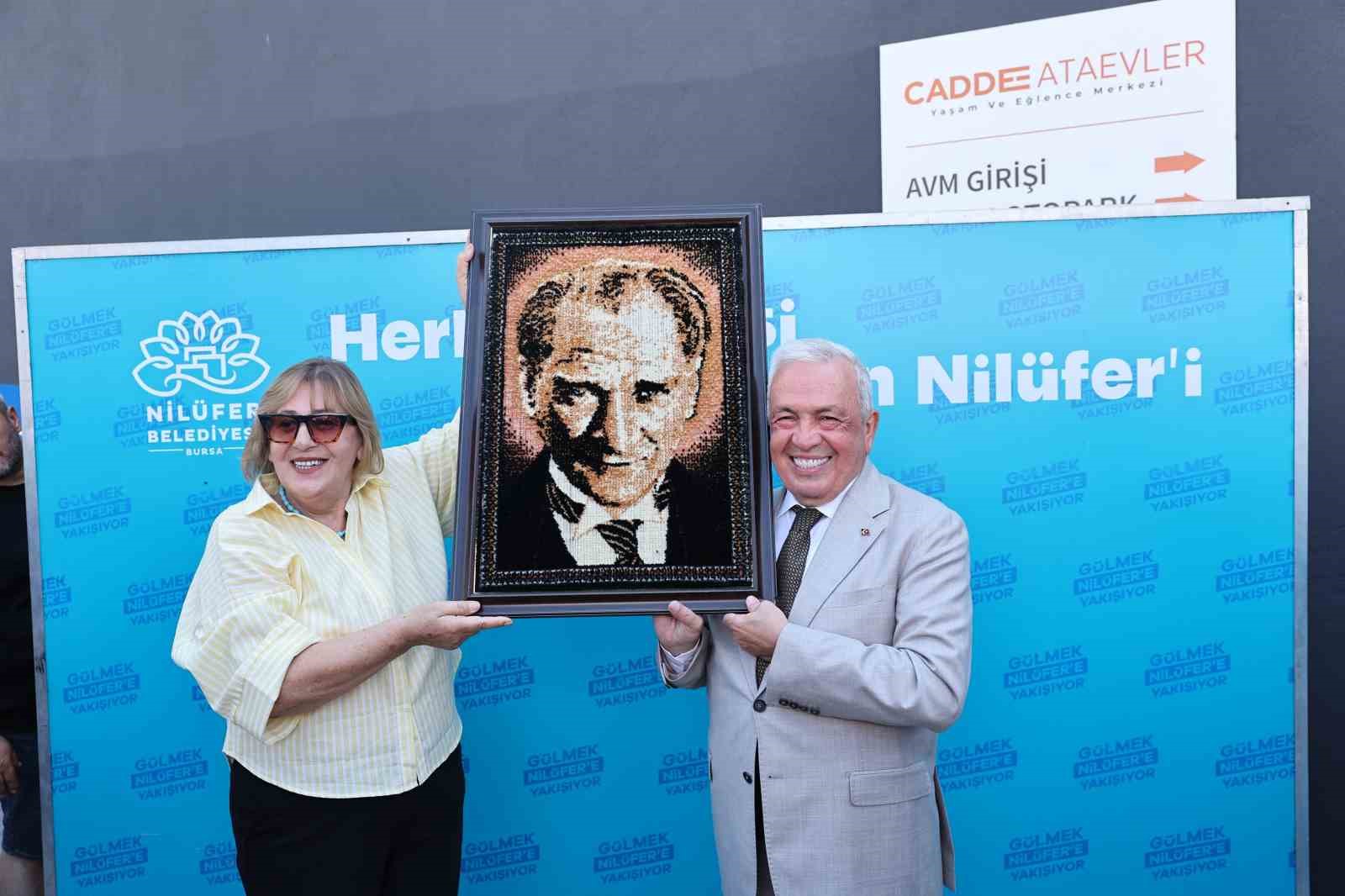ATAEVLER KAPALI PAZAR ALANI HİZMETE AÇILDI