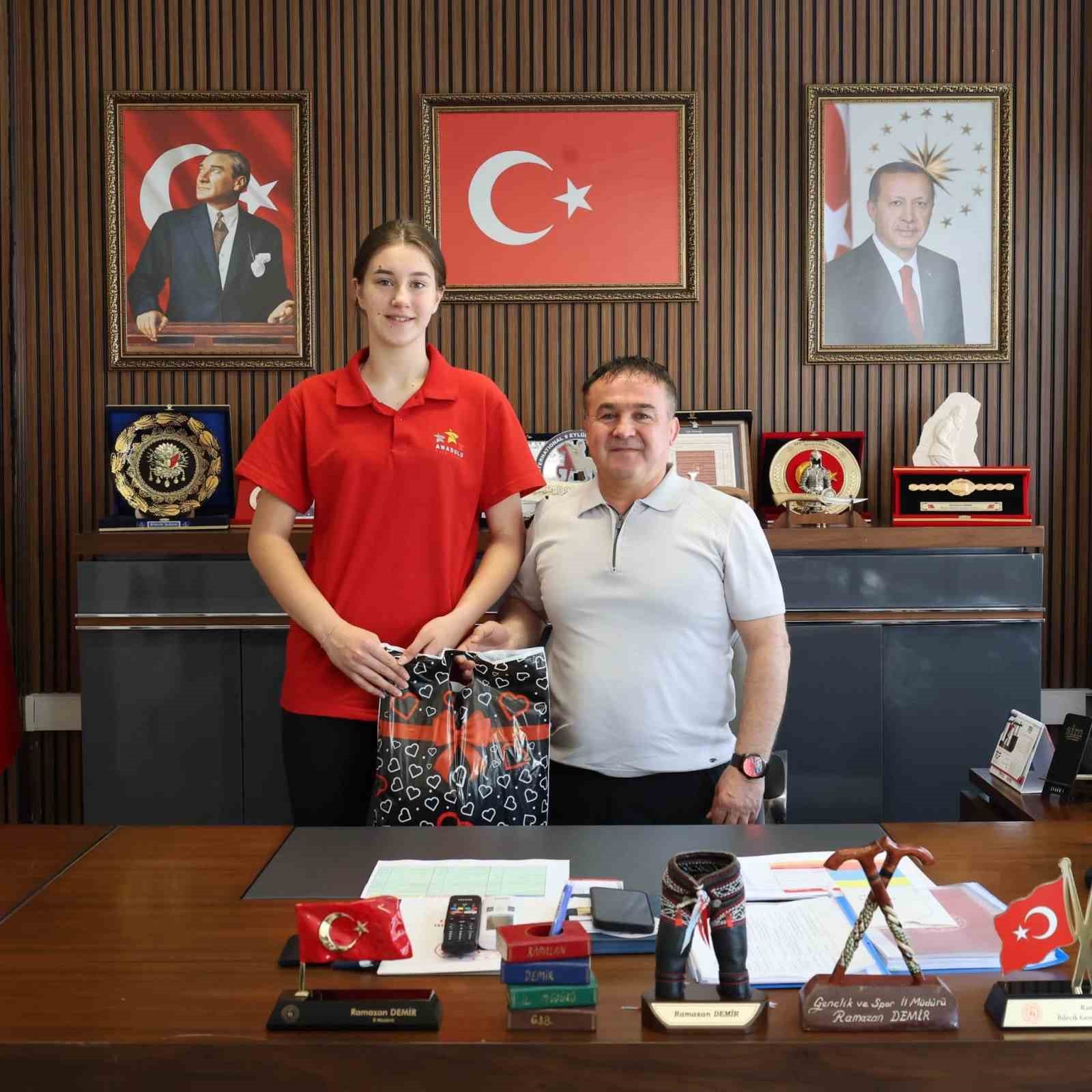 BİLECİKLİ SPORCU TVF SPOR LİSESİ’Nİ KAZANDI