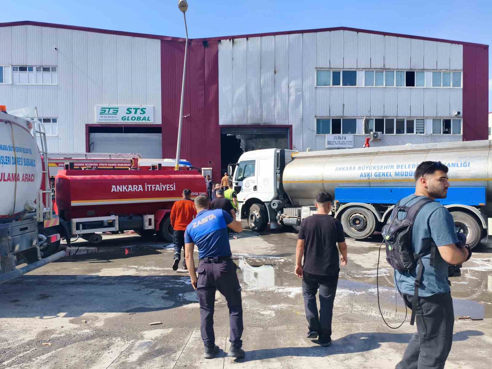 ANKARA’DA KİMYASAL ÜRÜN FABRİKASINDA YANGIN: ALEVLER YAN FABRİKAYA SIÇRADI