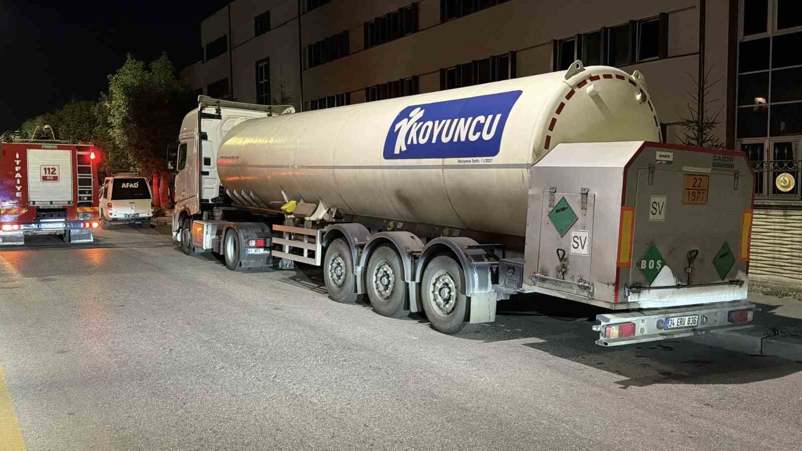 BOLU’DA TANKERDEN AZOT GAZI SIZINTISI KORKUTTU