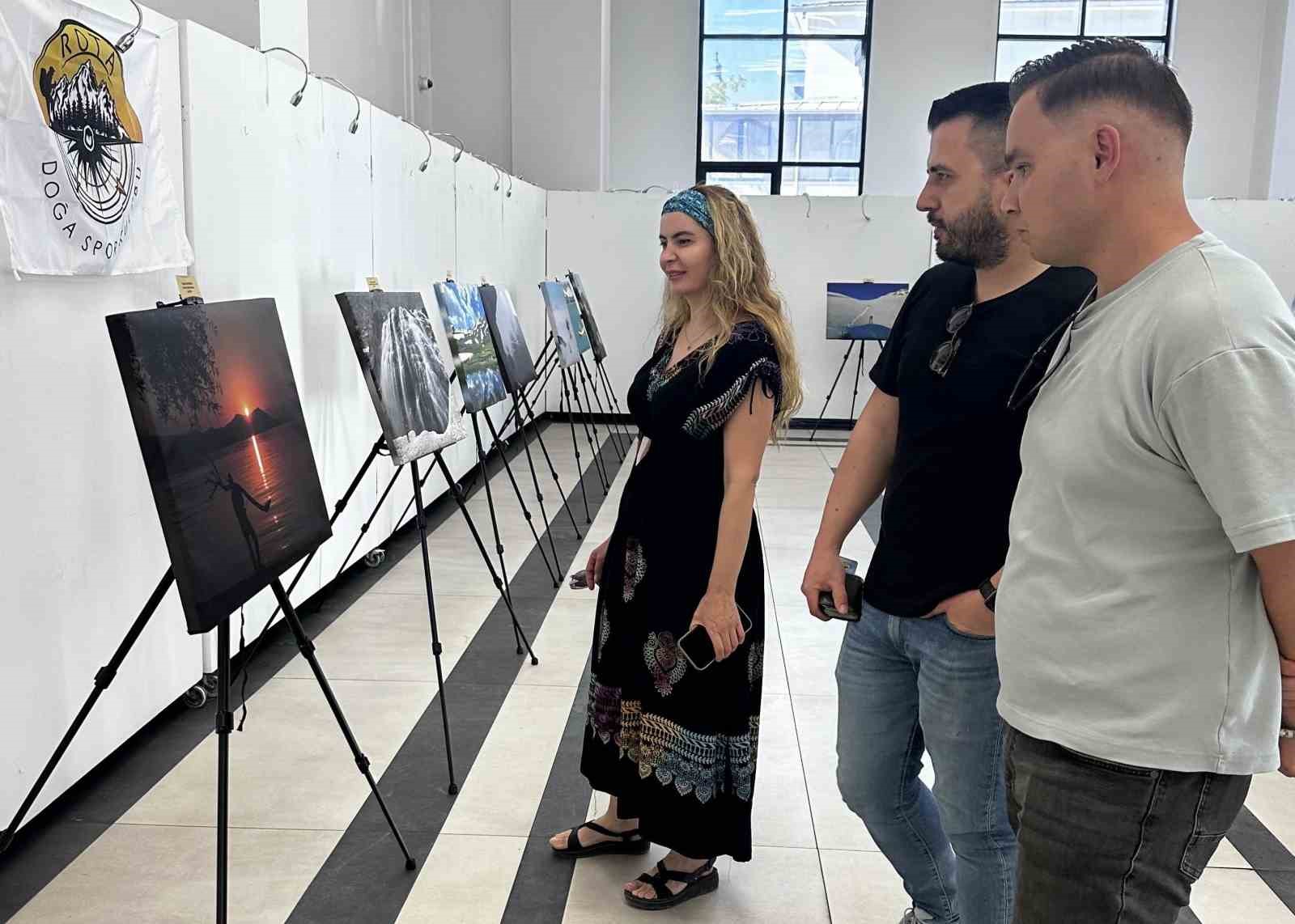 VANLI DAĞCILARIN OBJEKTİFİNDEN DOĞA MANZARALARI SERGİLENDİ