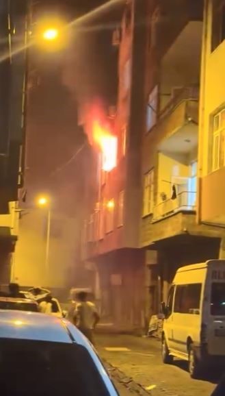 ARTVİN’DE İKİ KEZ YANAN EVİN KUNDAKLANDIĞI ORTAYA ÇIKTI: ESKİ EŞ TUTUKLANDI