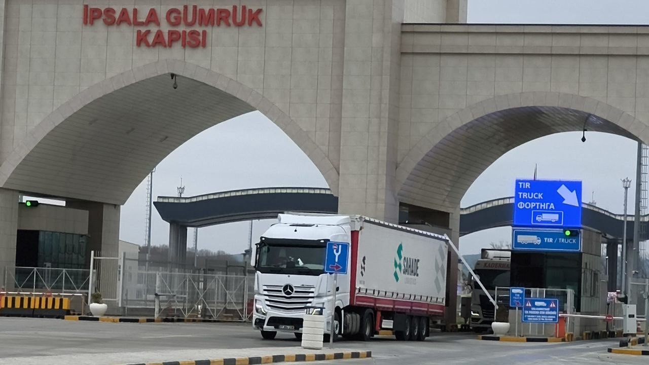 İPSALA GÜMRÜK KAPISI’NDA RÜŞVET OPERASYONU: 20 GÜMRÜK MEMURU GÖZALTINDA