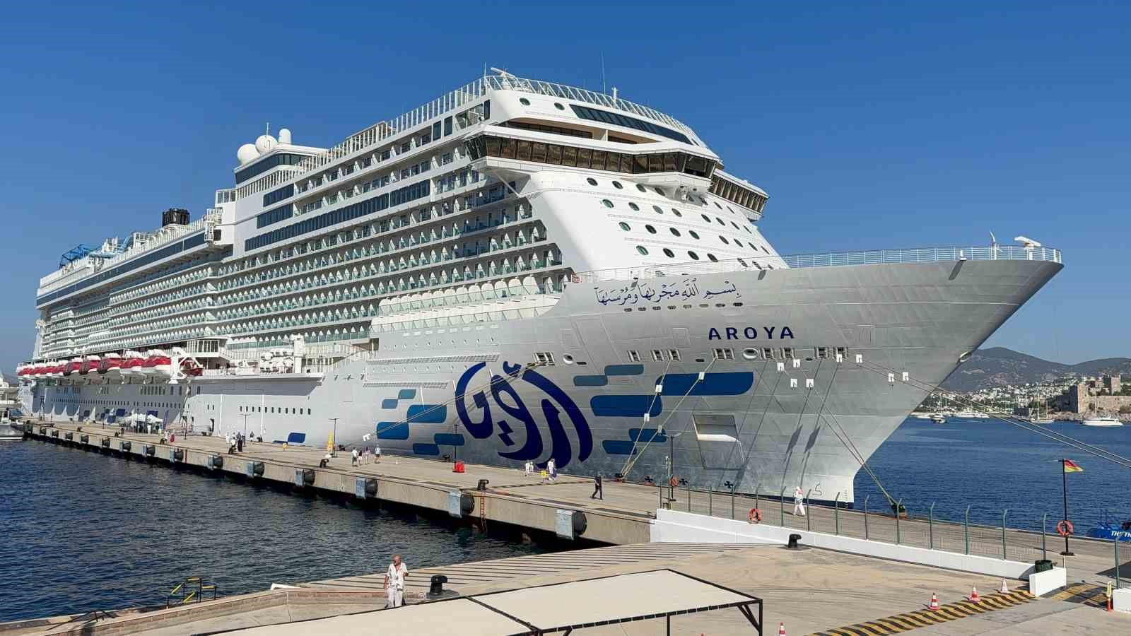 DEV KRUVAZİYER BODRUM’A DEMİRLEDİ