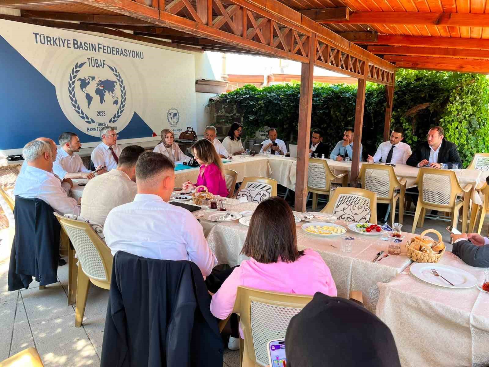 AK PARTİ GRUP BAŞKANVEKİLİ USTA: (TERÖRSÜZ TÜRKİYE) "TALEPLER DOĞRU BİR ŞEKİLDE DEĞERLENDİRECEK, İYİ BİR YASA TEKLİFİ KISA SÜREDE GELECEK DİYE DÜŞÜNÜYORUM"