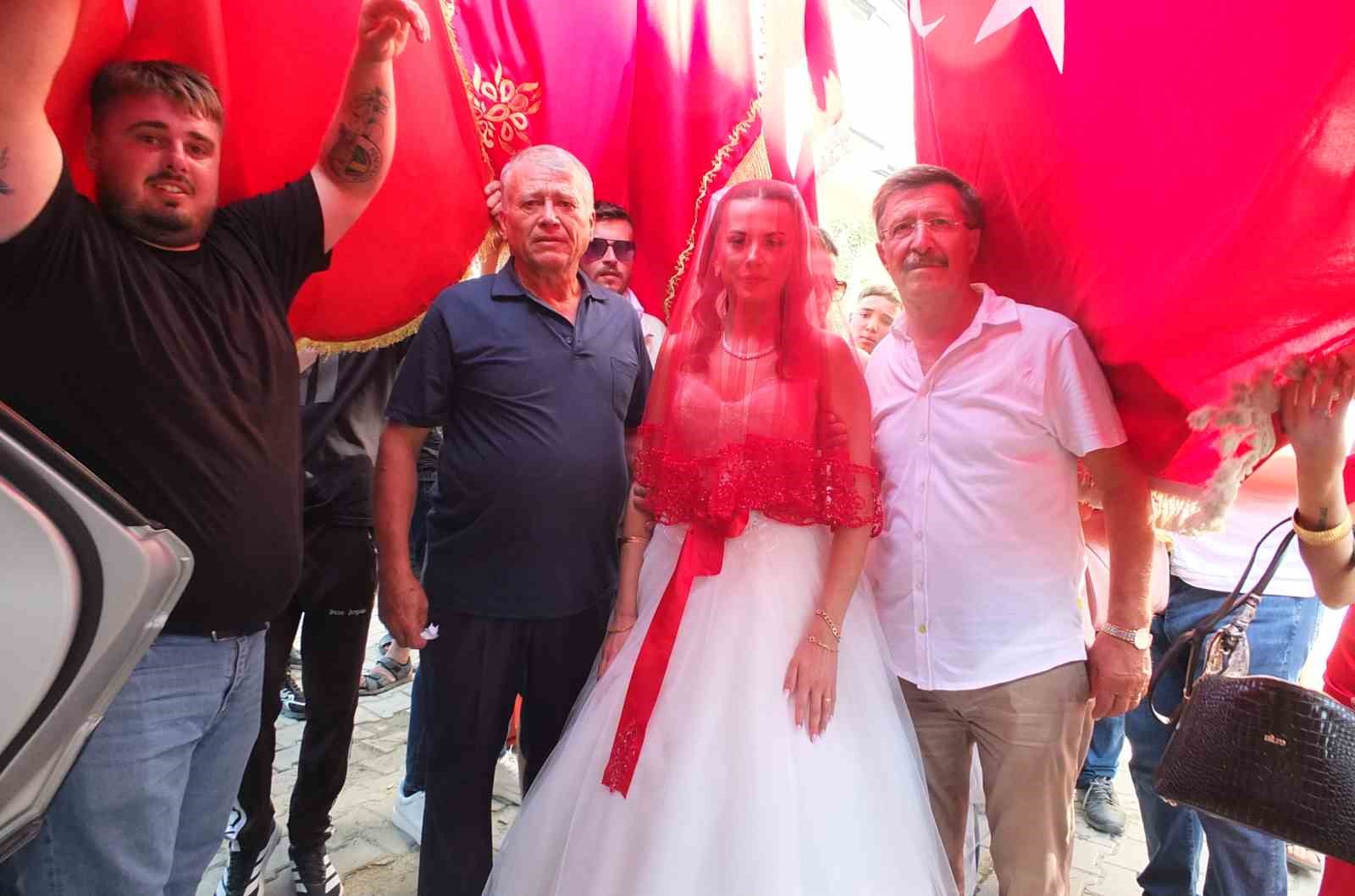 BALIKESİR’DE ASIRLIK DÜĞÜN GELENEĞİ DEVAM EDİYOR