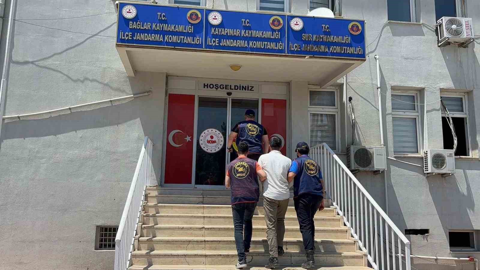 DİYARBAKIR’DA ARANAN 137 ŞAHIS YAKALANDI