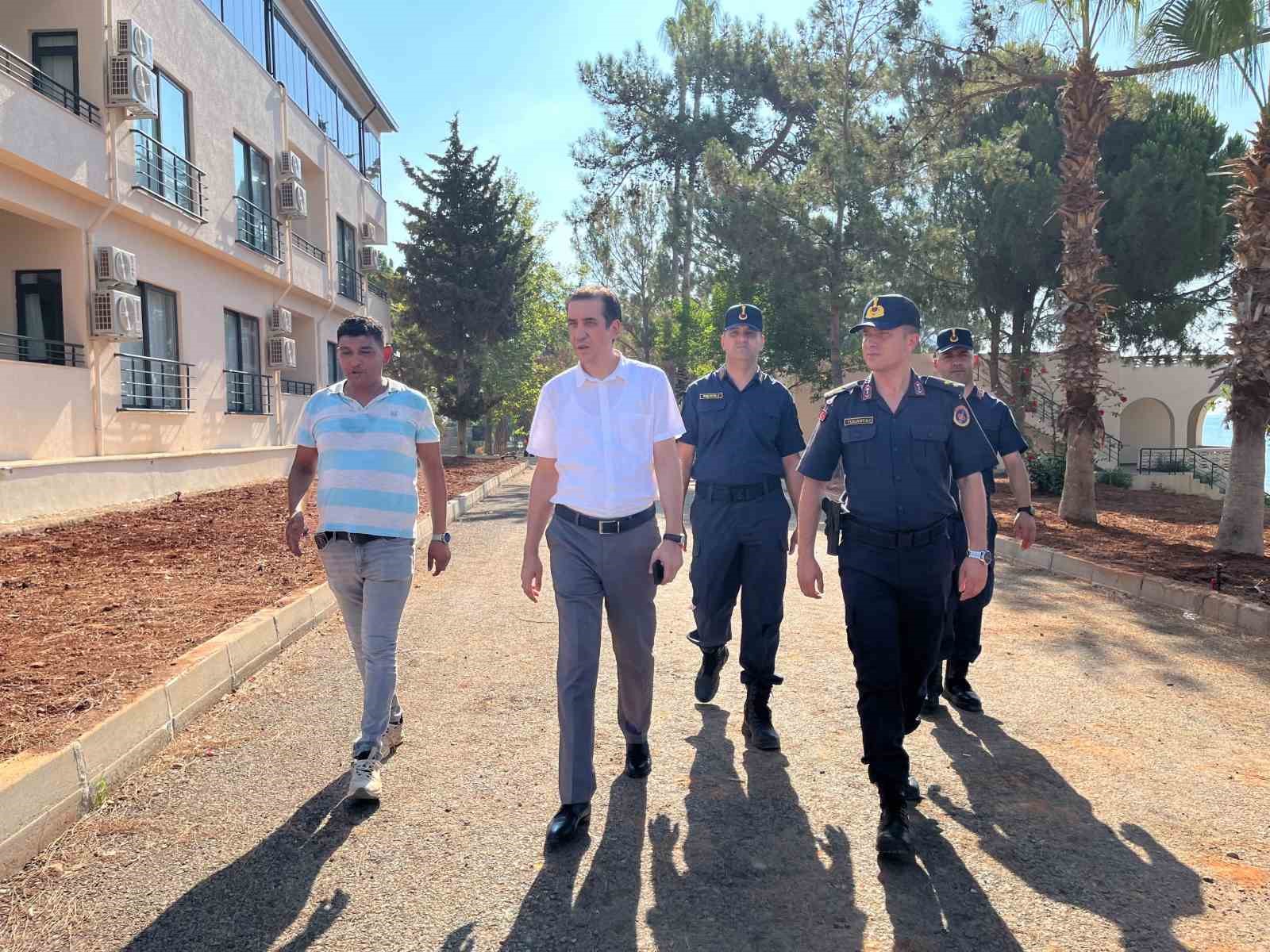 KAYMAKAM TOPSAKALOĞLU, TEKELİ JANDARMA SOSYAL TESİSLERİ İNŞAATINI İNCELEDİ