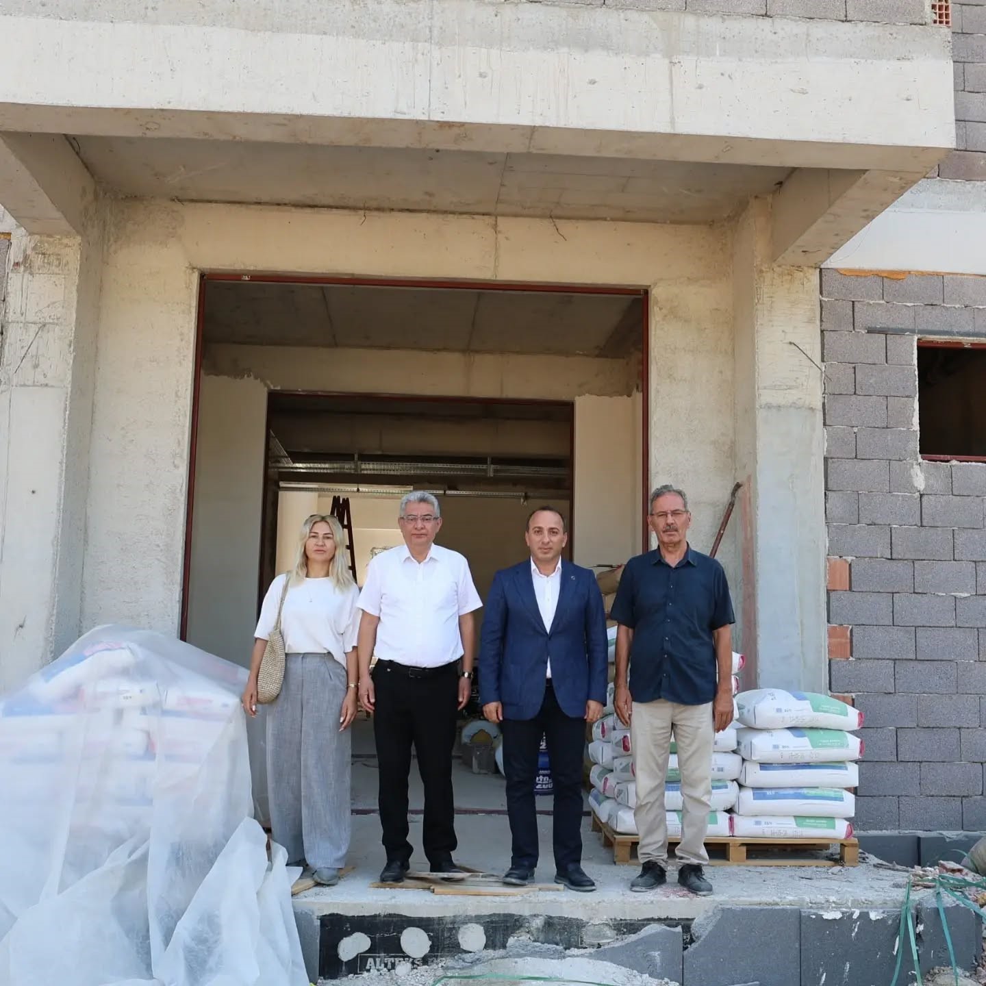 ÇİNE’DEKİ 71 YILLIK OKULUN YERİNDE YENİ EĞİTİM YUVASI YÜKSELİYOR