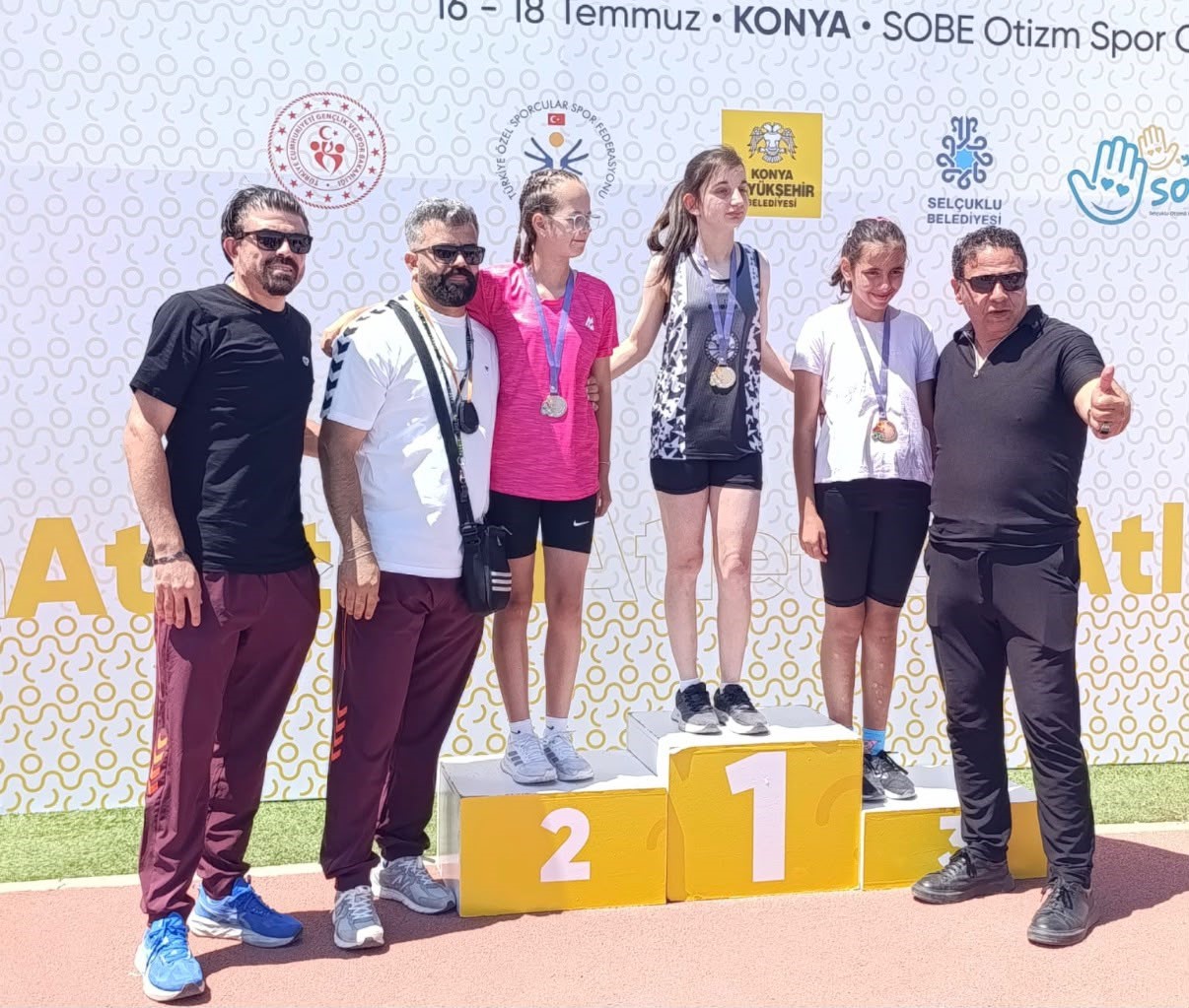 AFYONKARAHİSARLI SPORCULARDAN SOBE OTİZM SPOR OYUNLARI’NDA MADALYA BAŞARISI