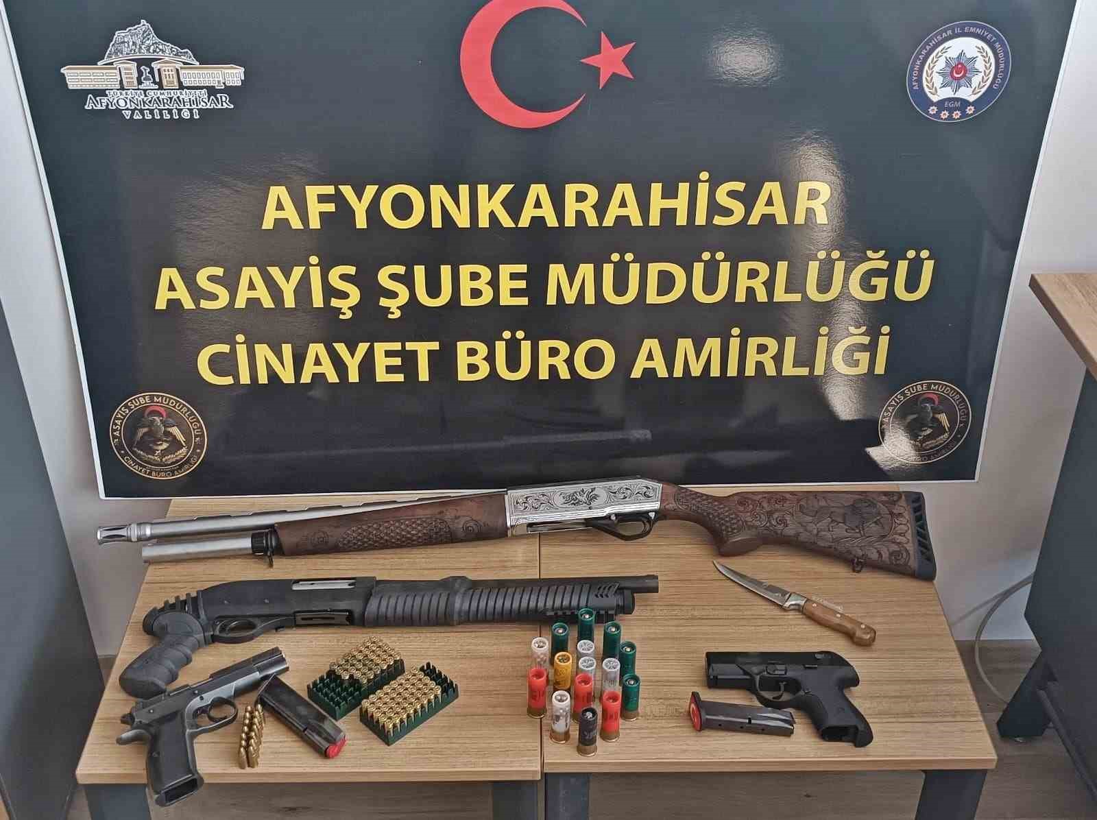 POLİS TELEFON DOLANDIRICILARININ 3 MİLYONLUK OYUNUNU BOZDU