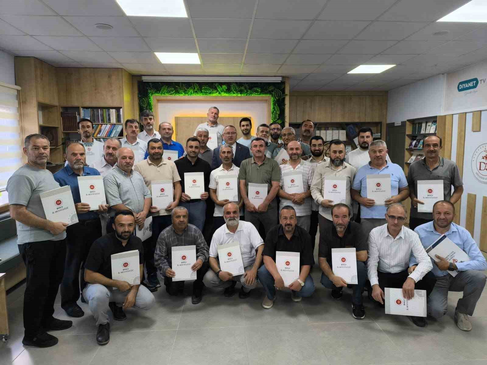 BOLU’DA GÖNÜLLÜ DİN GÖREVLİLERİNE BAŞARI BELGESİ