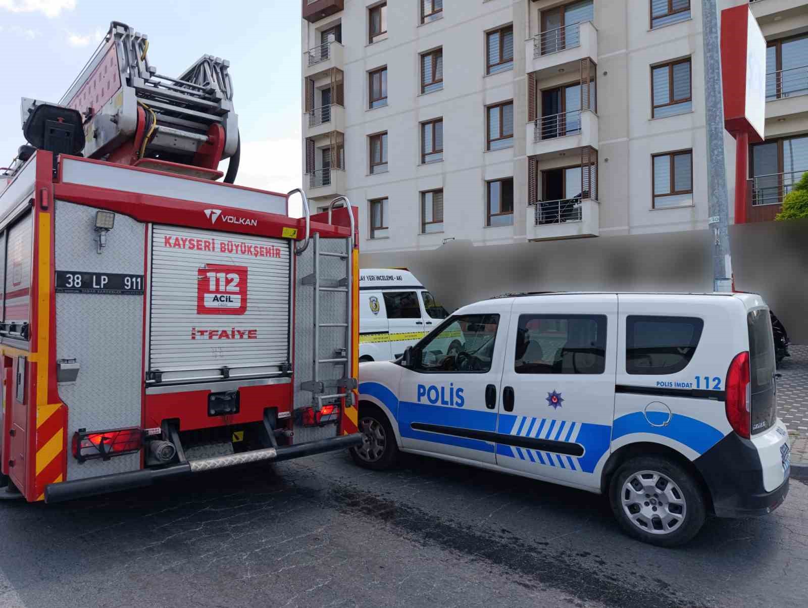 5’İNCİ KATTAN DÜŞEN ÇOCUK AĞIR YARALANDI