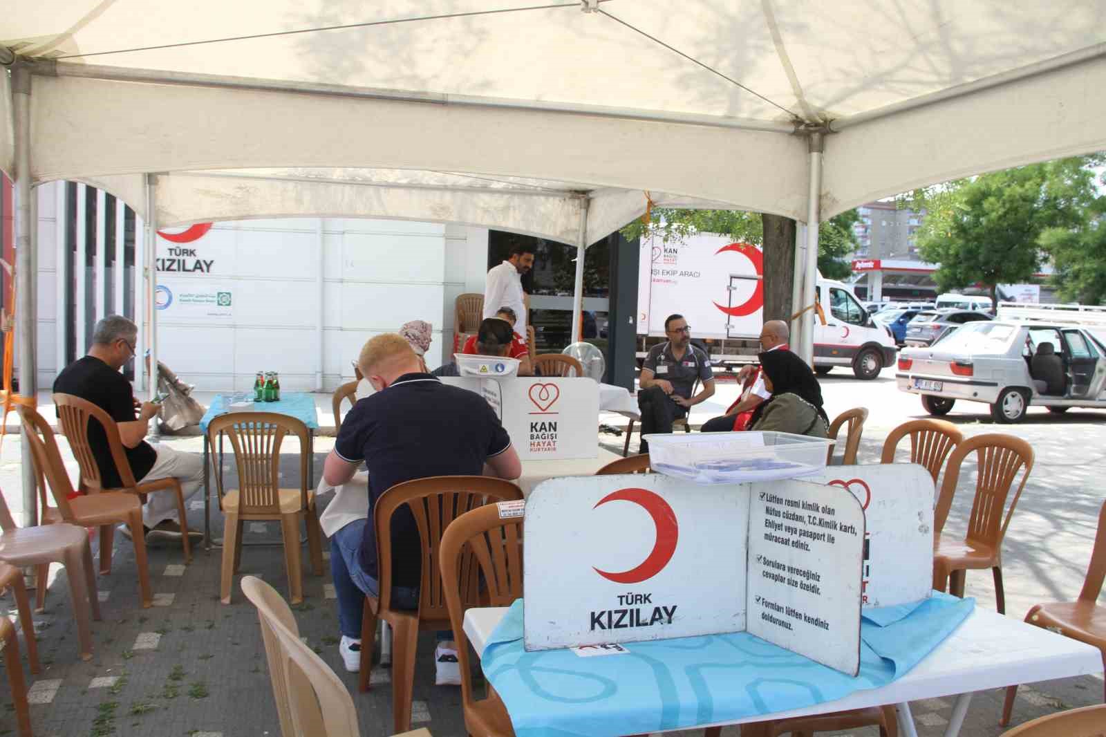 ÇARŞAMBA’DA KAN BAĞIŞI KAMPANYASINA YOĞUN İLGİ