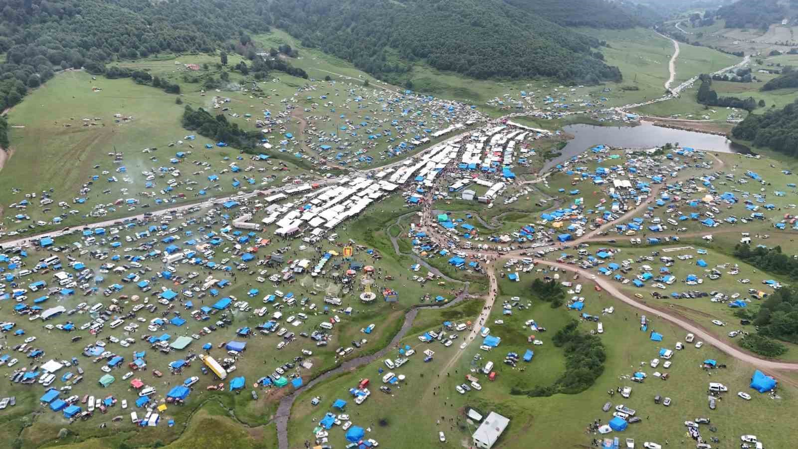 ULUVAHTA YAYLA FESTİVALİ, BİNLERCE VATANDAŞIN KATILIMIYLA GERÇEKLEŞTİRİLDİ