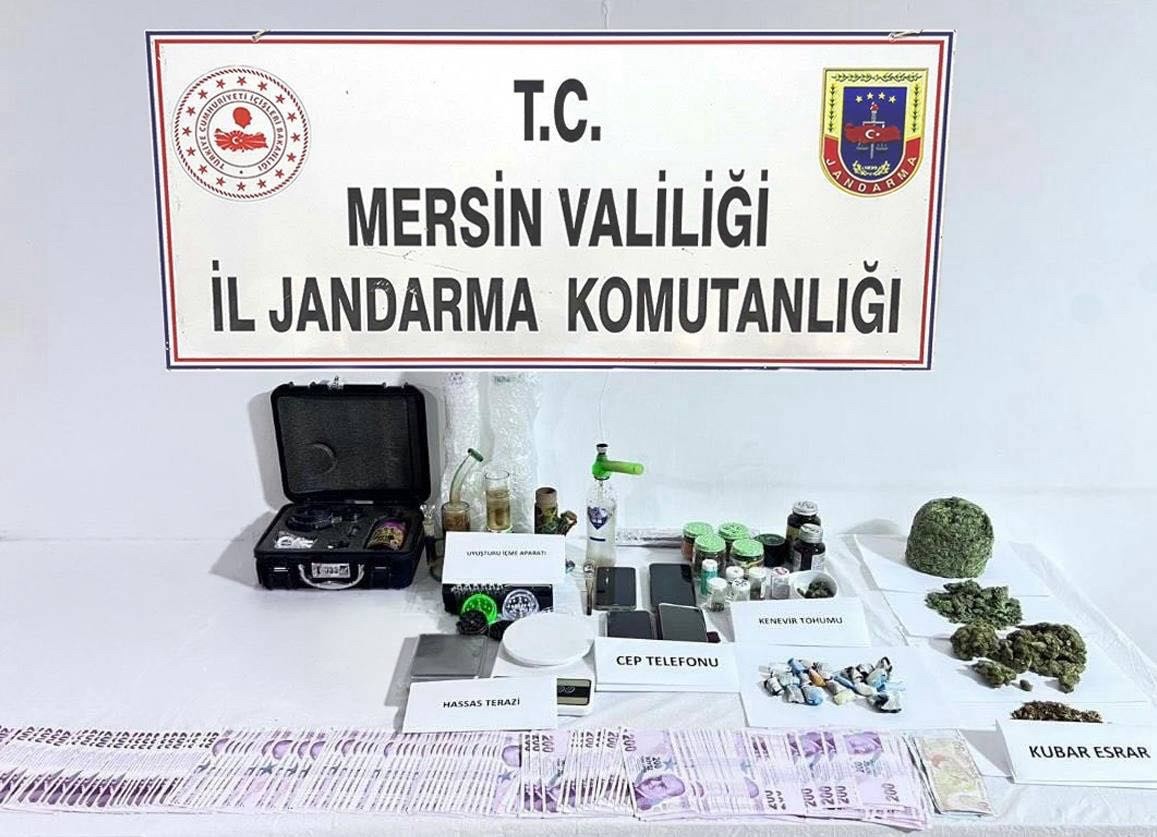 UYUŞTURUCU TACİRİ 2 ŞÜPHELİ YAKALANIP TUTUKLANDI