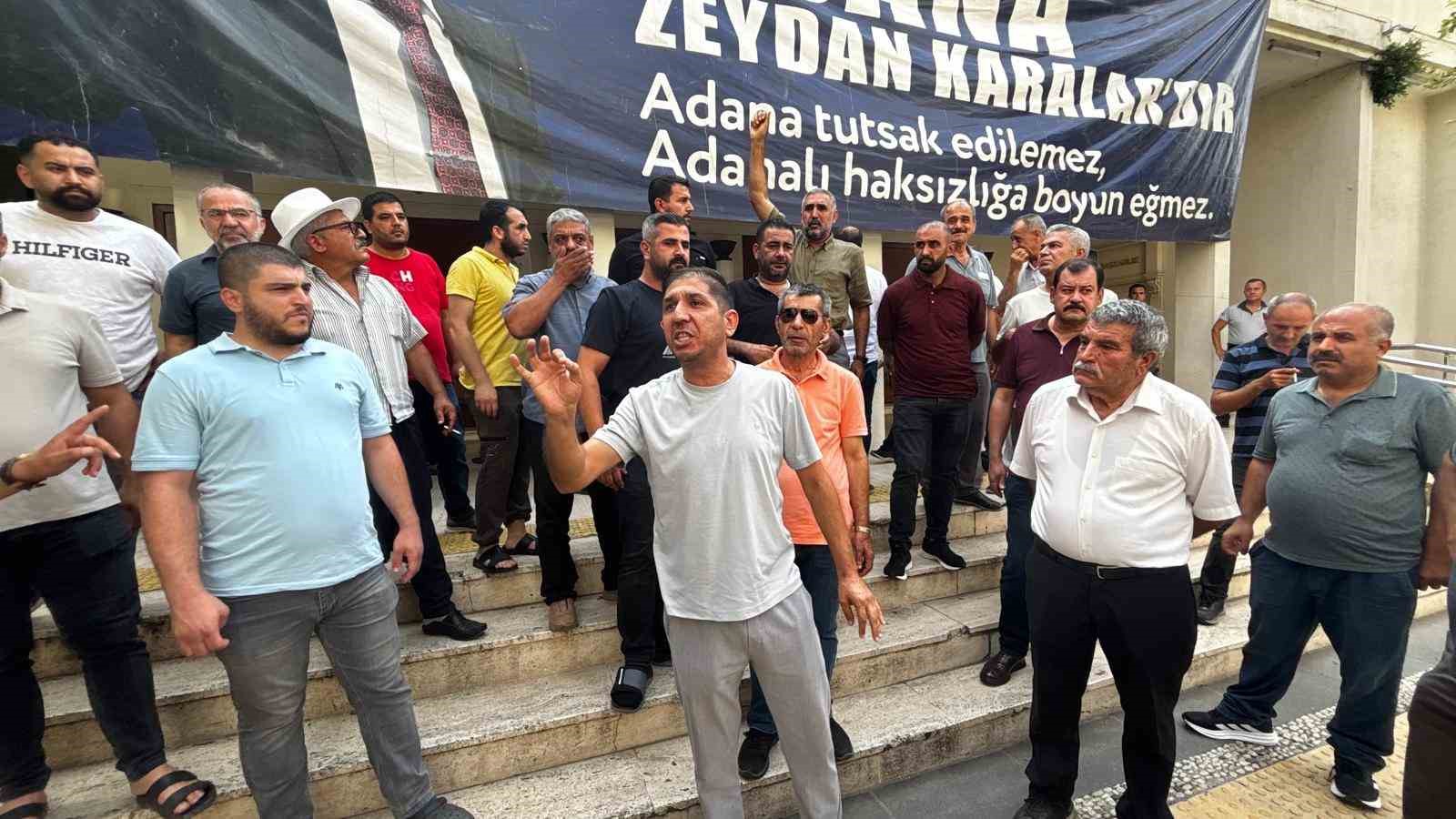 YAŞLI KADIN MAĞDUR OLDU, ŞOFÖRLER PROTESTO ETTİ