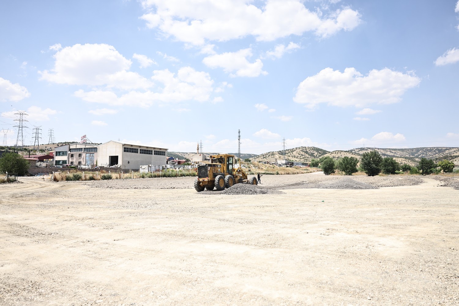 GÖLBAŞI’NDA BİRİNCİ TIR PARKI TAMAMLANDI