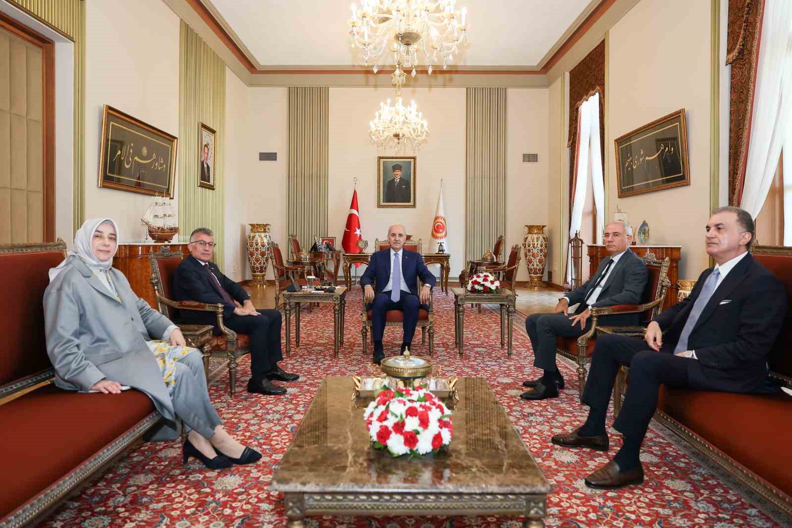 TBMM BAŞKANI KURTULMUŞ’TAN AK PARTİ’YE ZİYARET