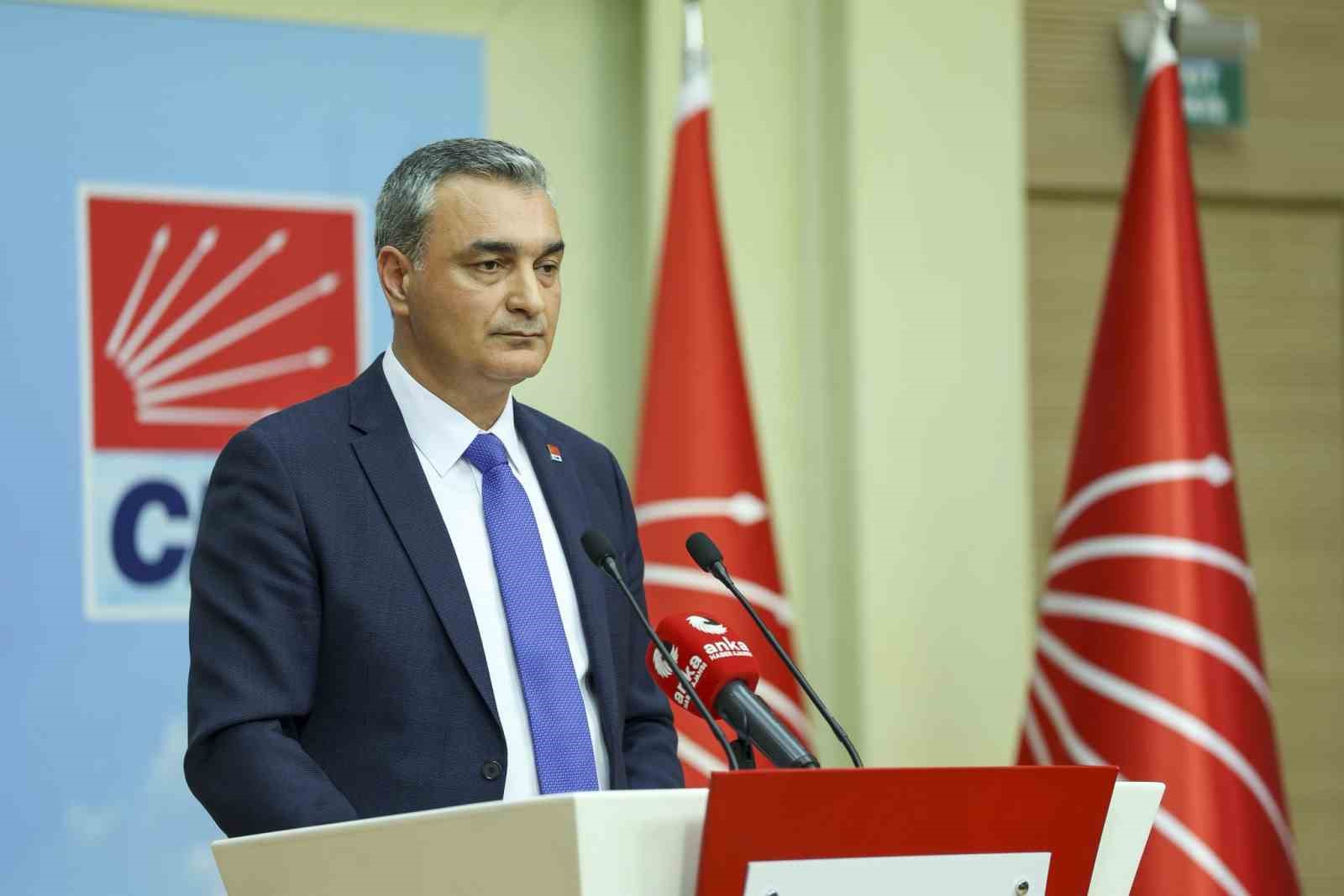 CHP SÖZCÜSÜ SARI: "4 İL BAŞKANLIĞIMIZ MERKEZ İLÇELERLE BERABER GÖREVDEN ALINDI"