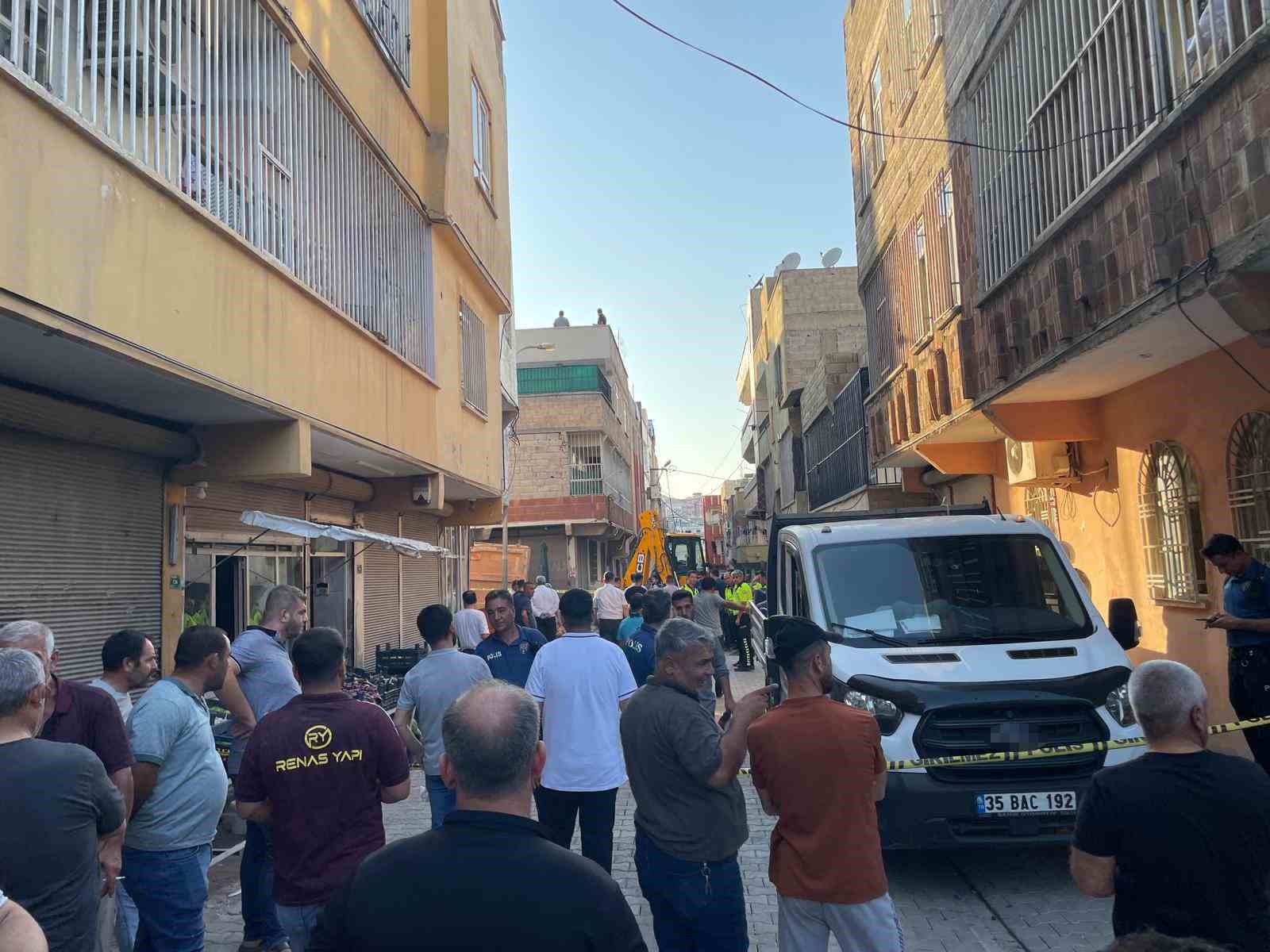 KAMYONUN EZDİĞİ KÜÇÜK ÇOCUK HAYATINI KAYBETTİ