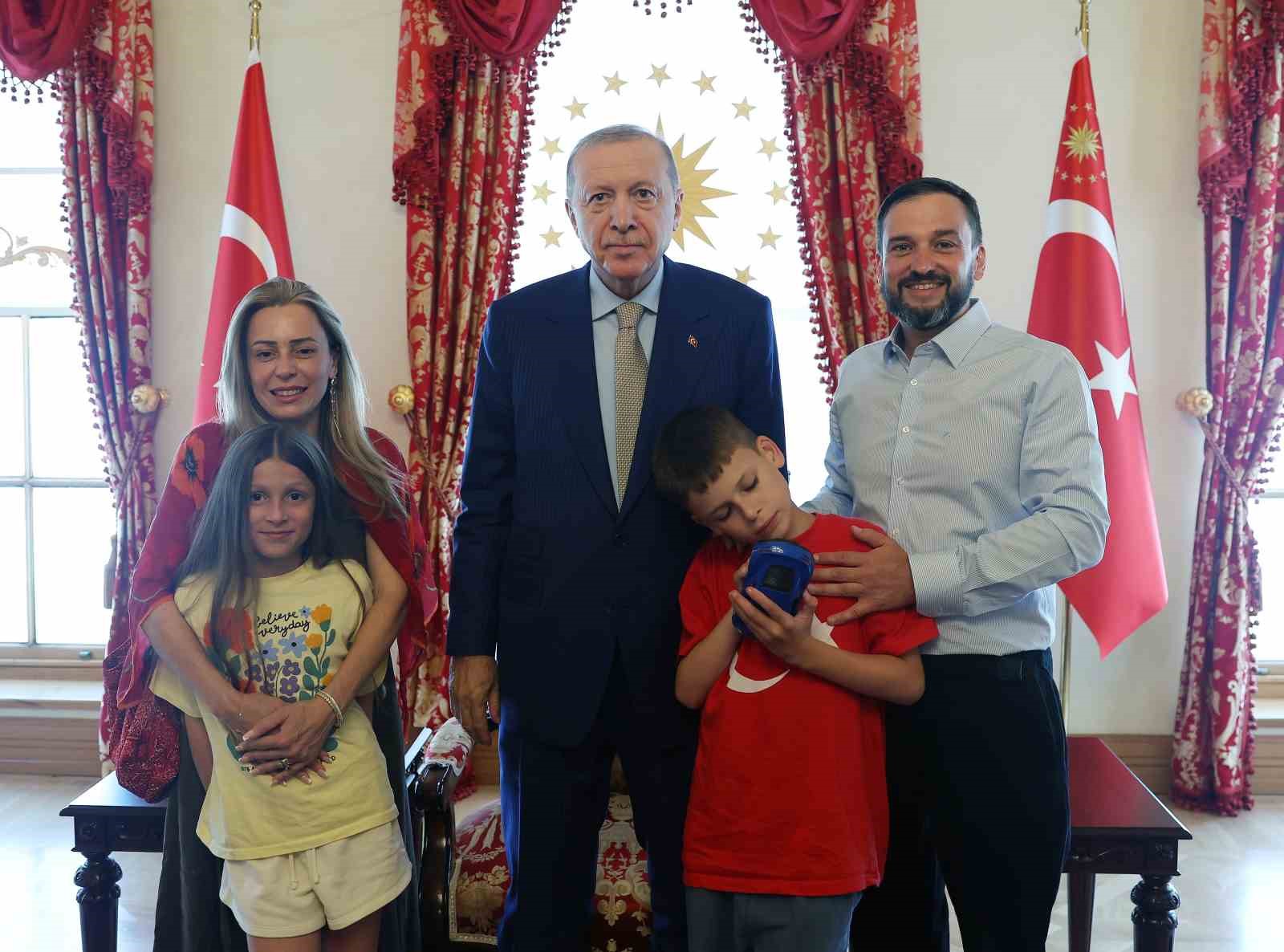 CUMHURBAŞKANI ERDOĞAN "CAKE NOT HATE" KAMPANYASIYLA TANINAN JOSHUA HARRİS’İ KABUL ETTİ