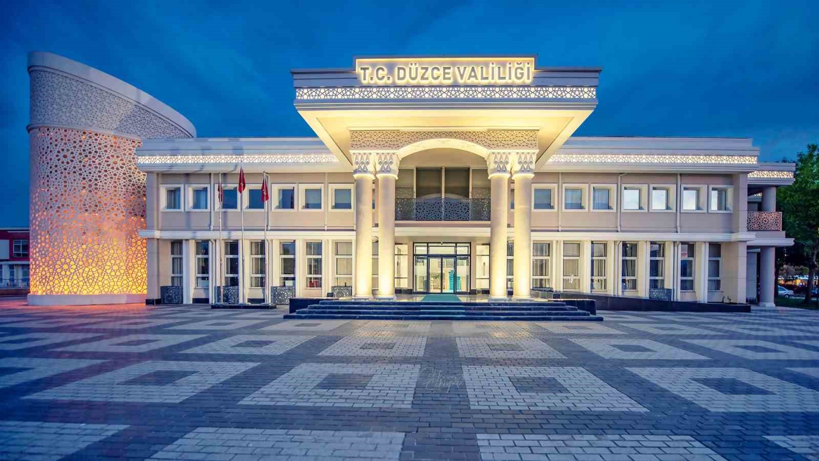 DÜZCE VALİLİĞİNDEN KUVVETLİ YAĞIŞ UYARISI