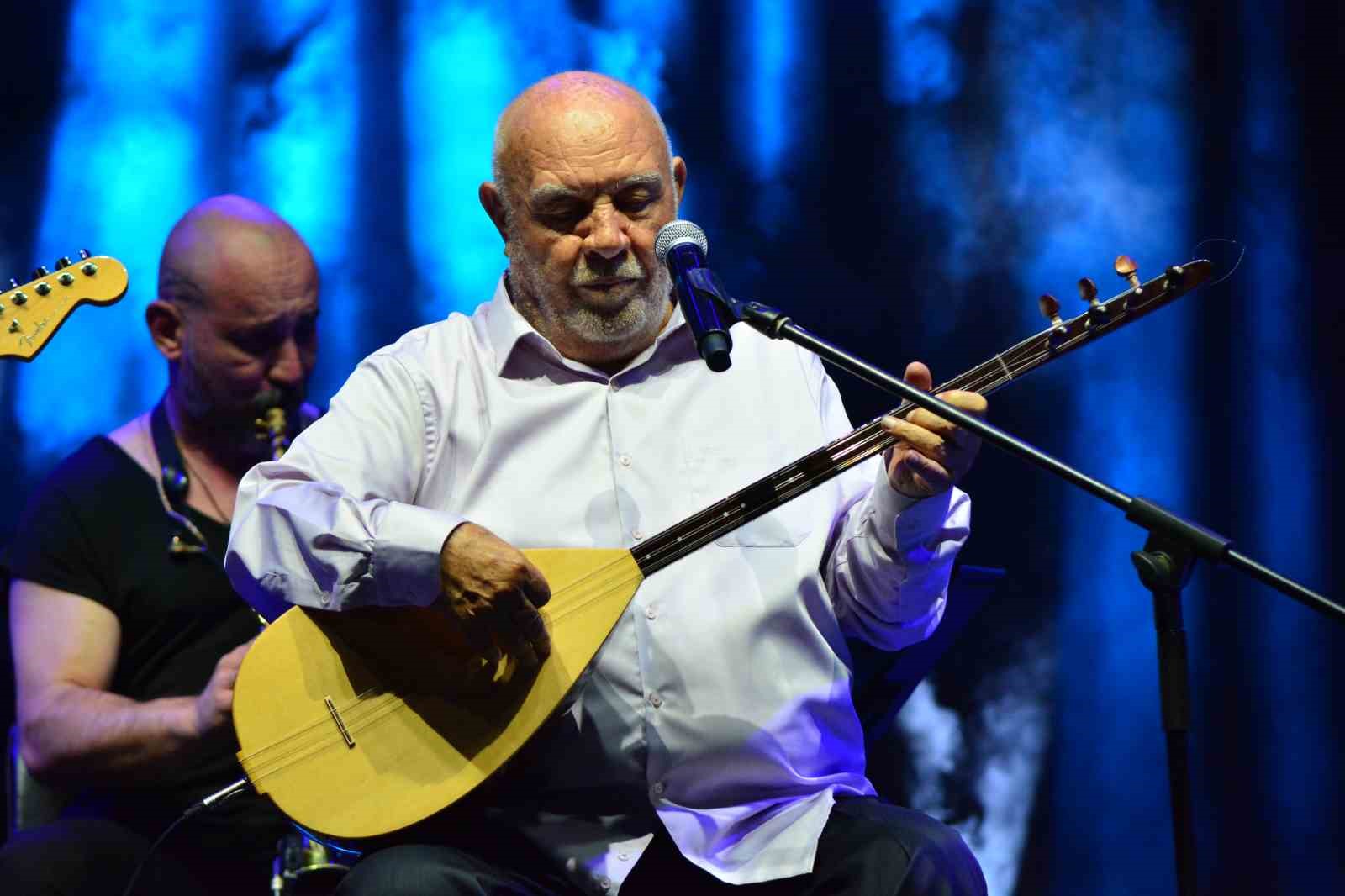HİTİT FESTİVALİ’NDE MUSA EROĞLU RÜZGARI ESTİ